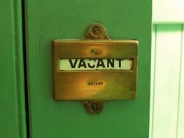 vacant sign on door