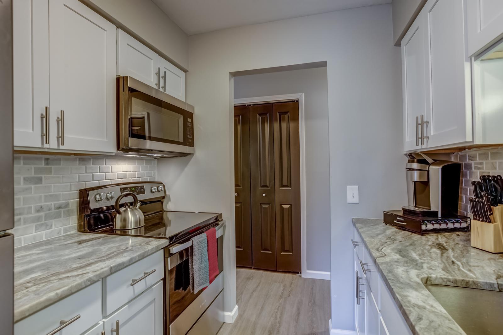 White shaker kitchen